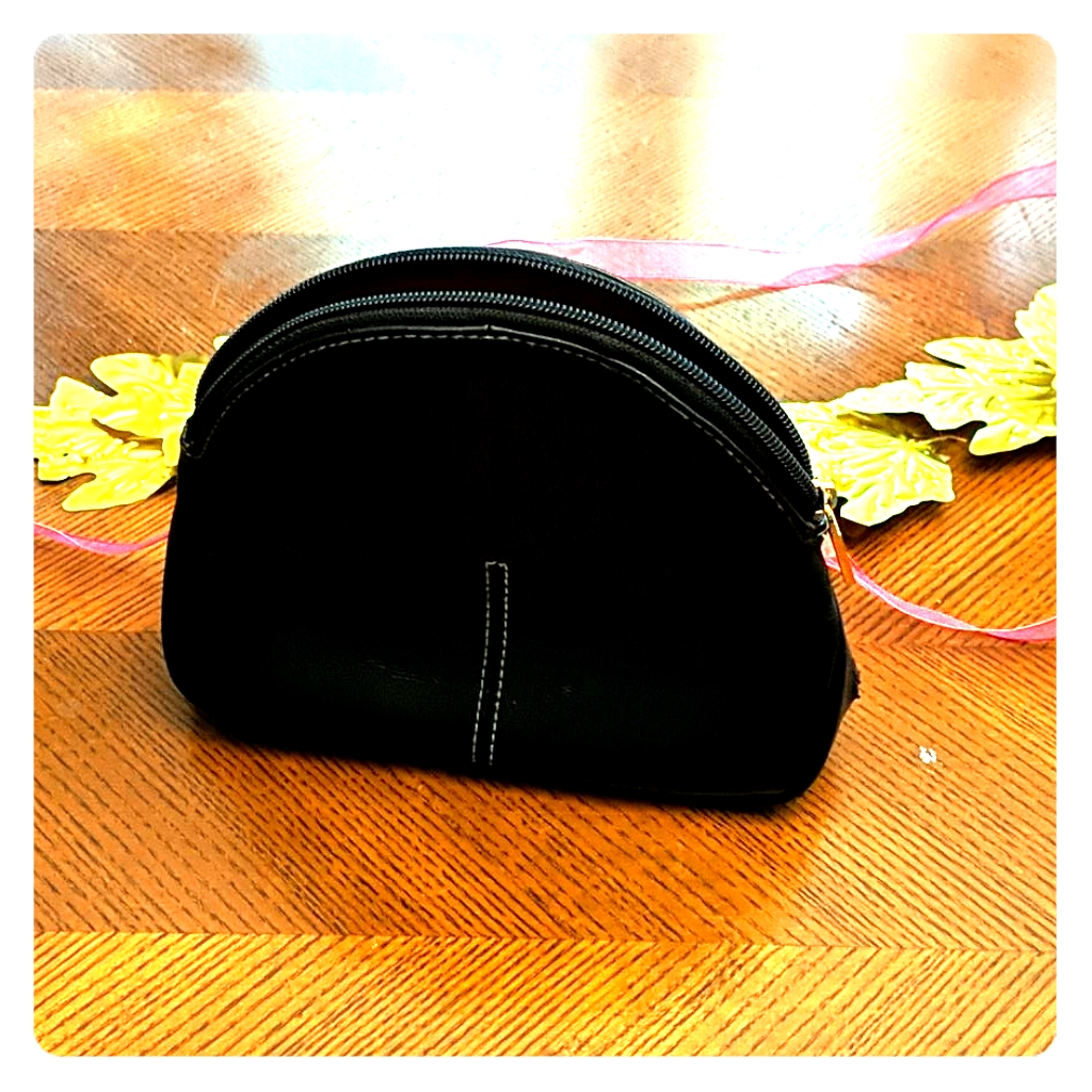 Elizabeth Arden Cosmetic Bag Elizabeth Arden Cosmetic Bag
